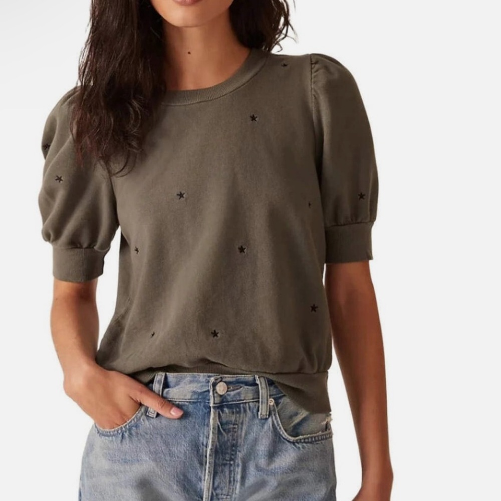 T.la Anthropologie puff sleeve pullover with stars